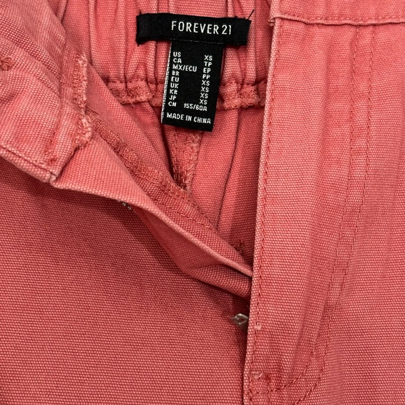 Forever 21 rose colored cargo pants. - Picture 2 of 5